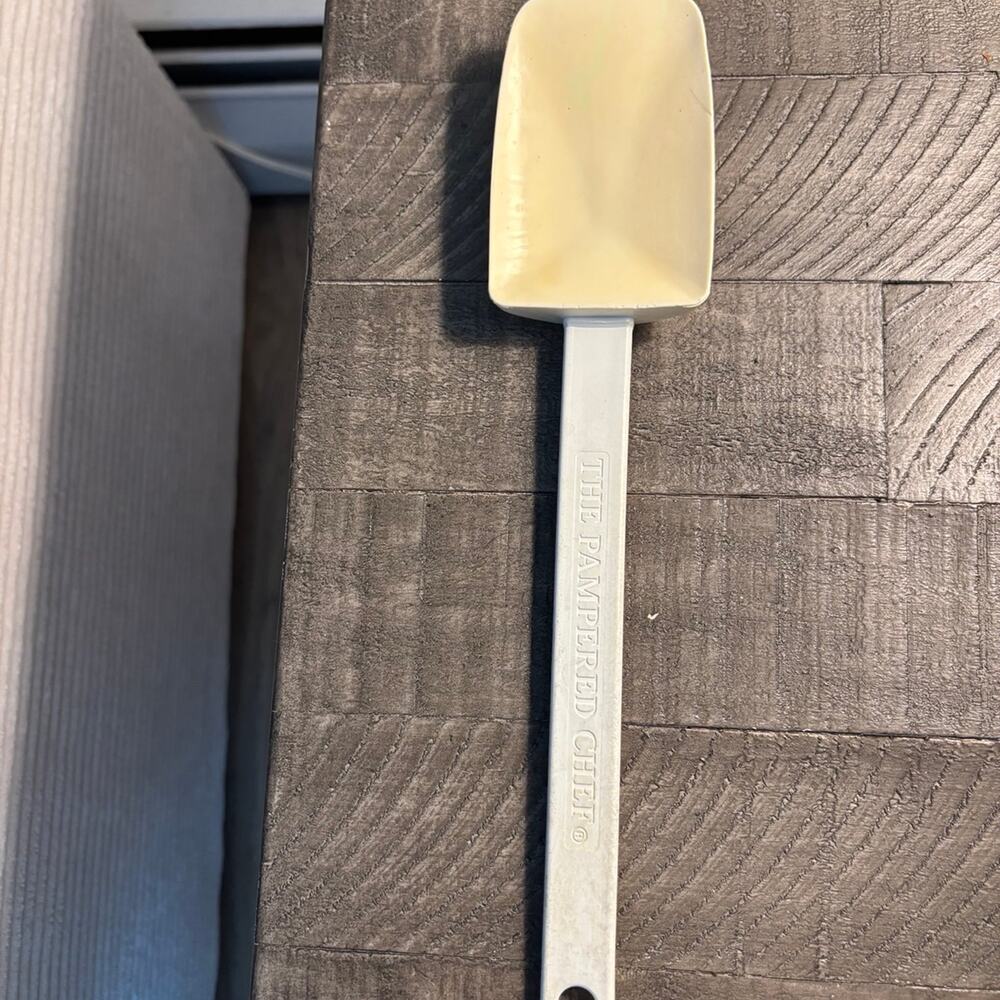 Vintage Pampered Chef Mix N Scraper